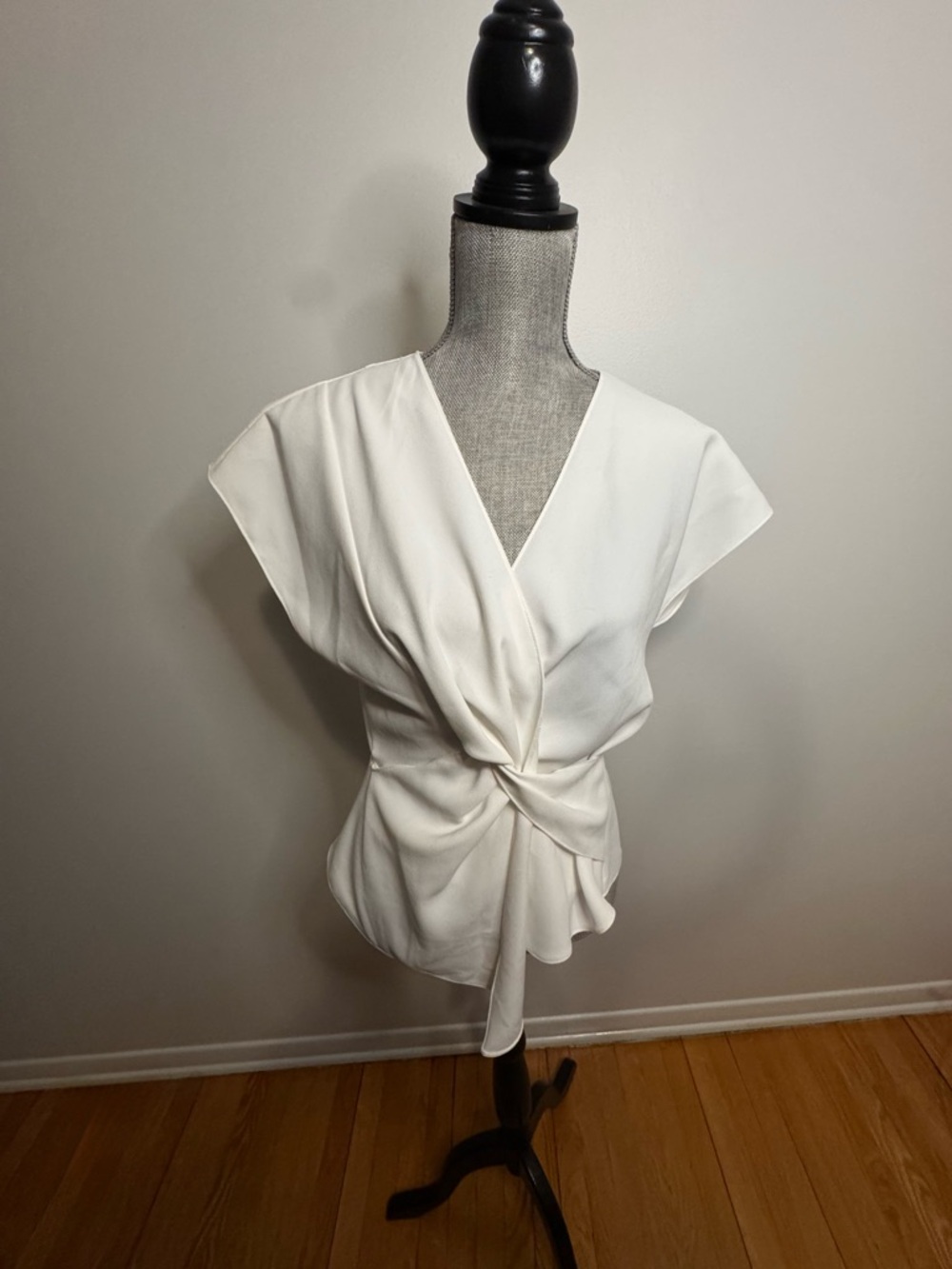Elegant White Twist-Front V-Neck Women's Top